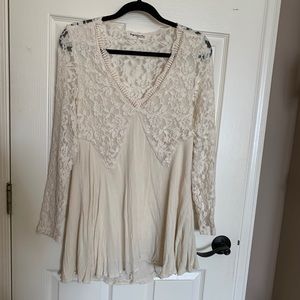 White lace long sleeve dress